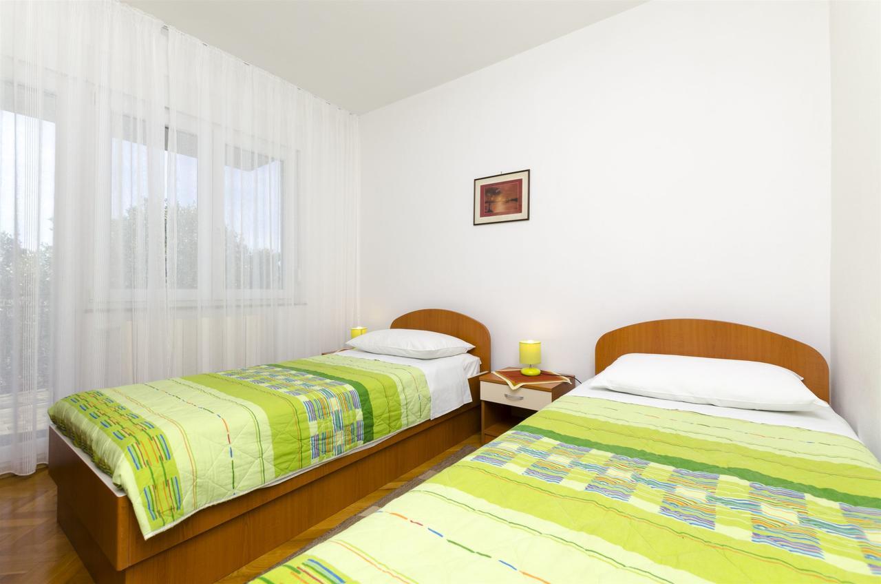 Apartments Karmela Primošten Esterno foto